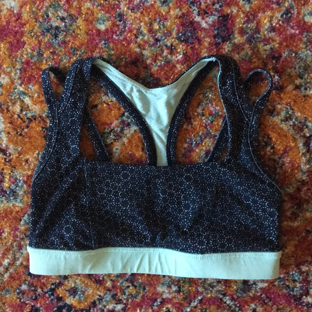 Lululemon sports bra